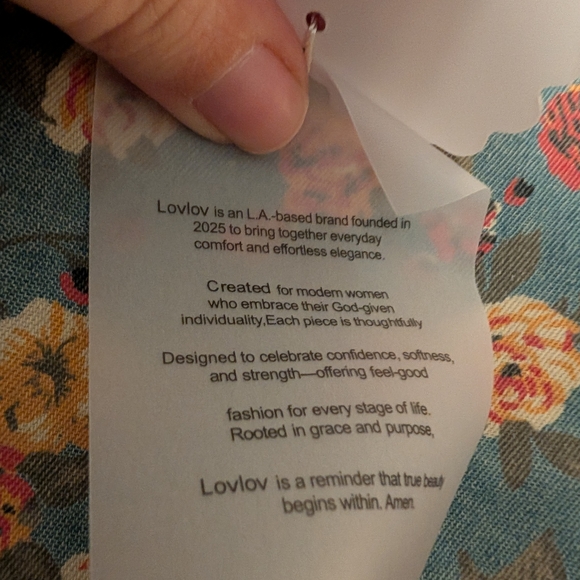 LovLov - Boutique Washed Vintage Floral Pullover, Size L, NWT - Picture 5 of 5